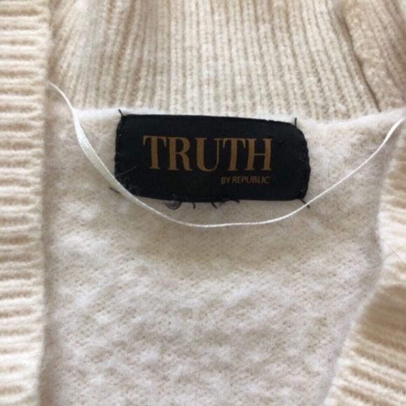 Cozy White Cardigan Sweater - Picture 3 of 8